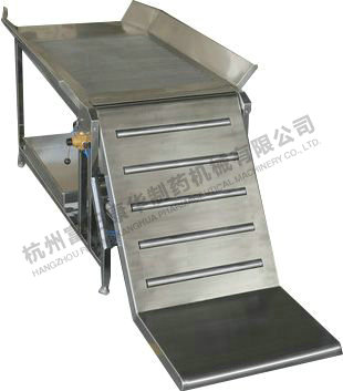 Pneumatic feeding unpacking unit